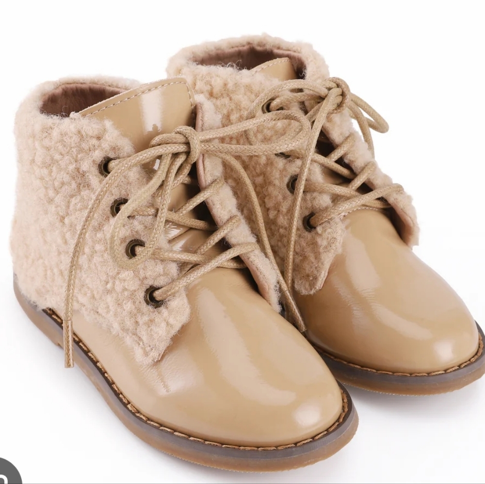 Stylish Tan Kids Boots Sherpa